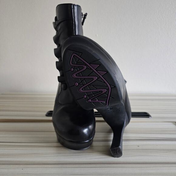 Earthies Ferrara Black Ruffled Leather Platform Heeled Ankle Boots Size 8 - Picture 7 of 11